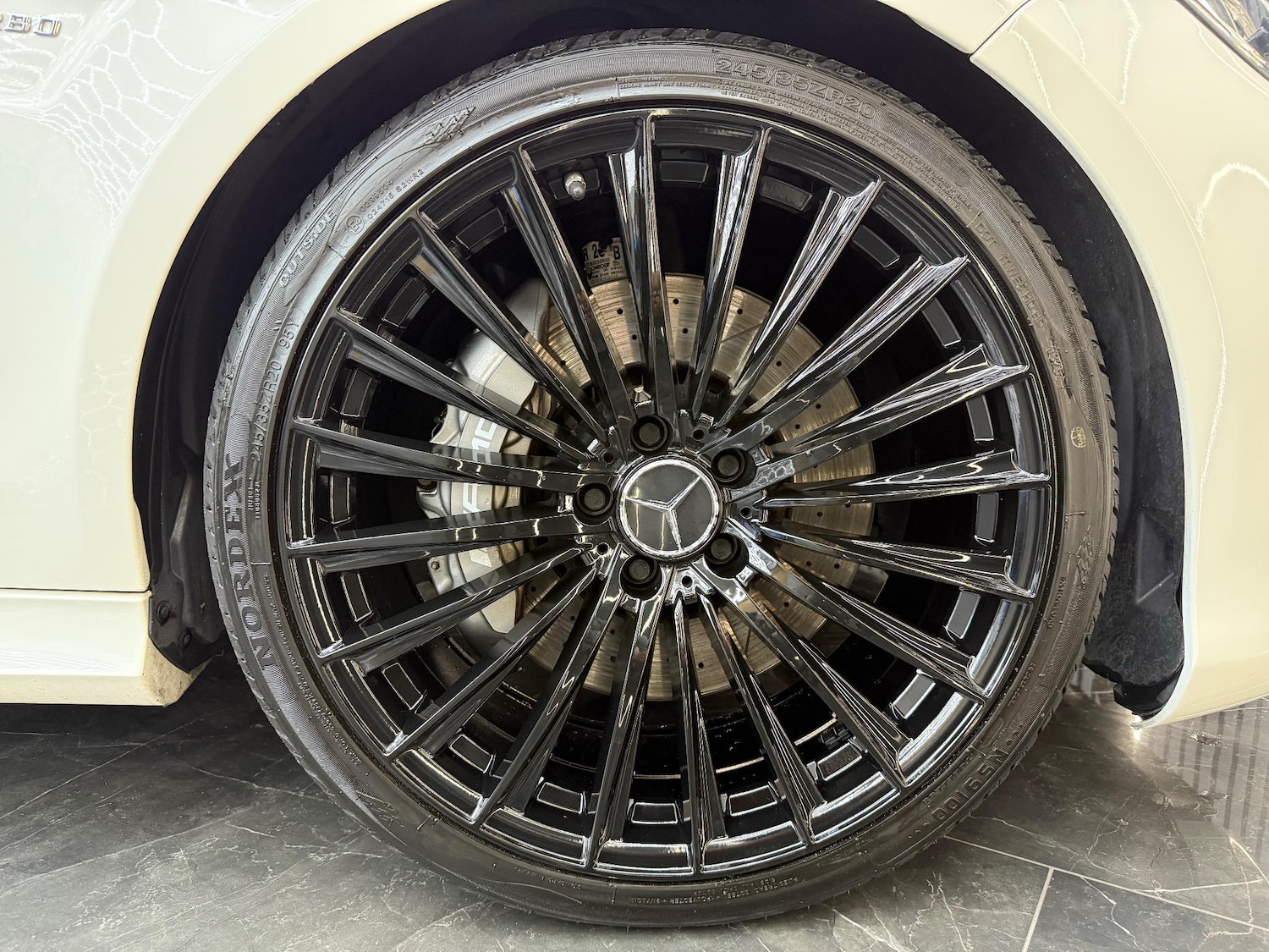 Used Mercedes-Benz E Class 2015 for sale - 76957069: Photo 24