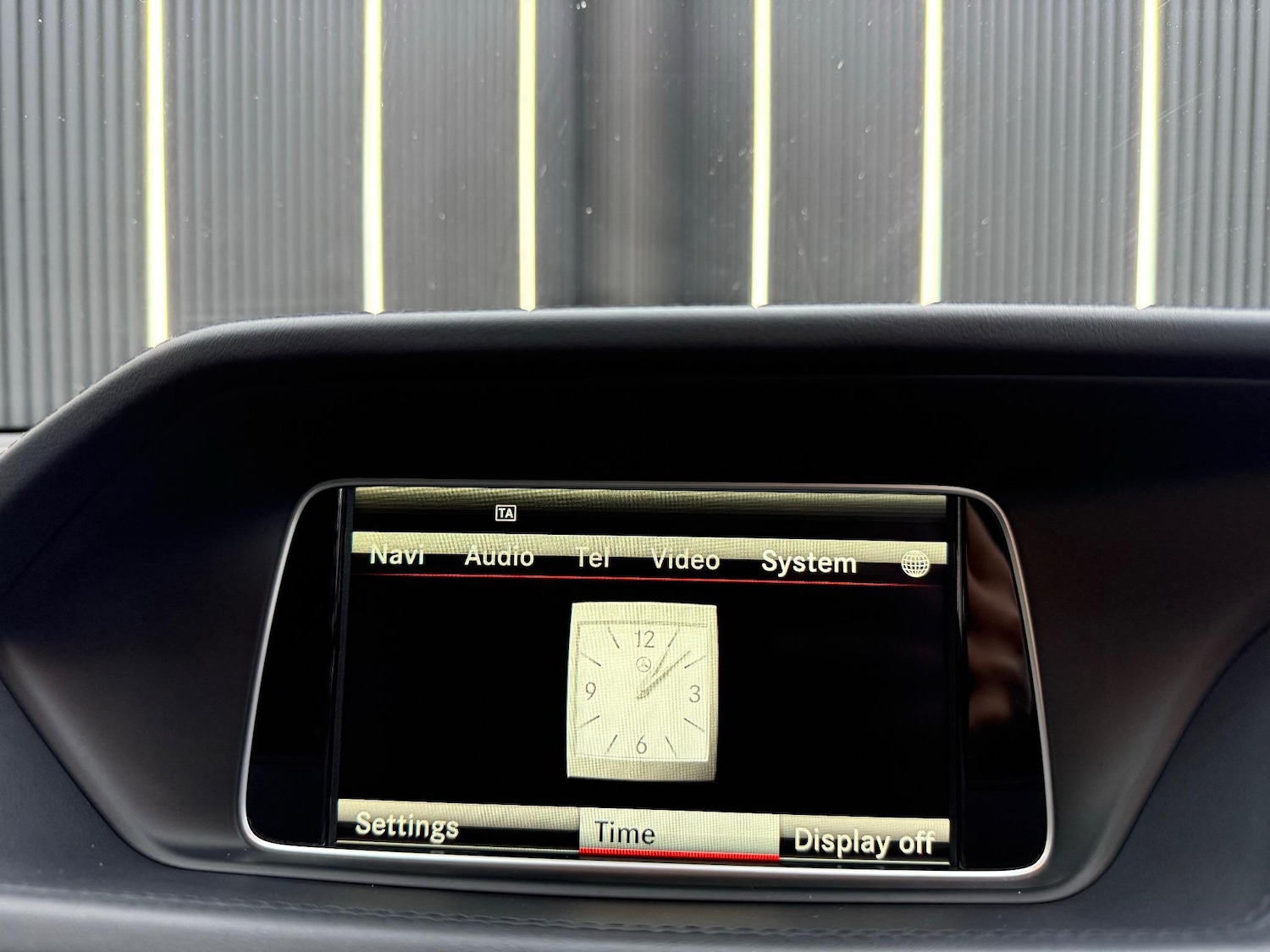 Used Mercedes-Benz E Class 2015 for sale - 76957069: Photo 31