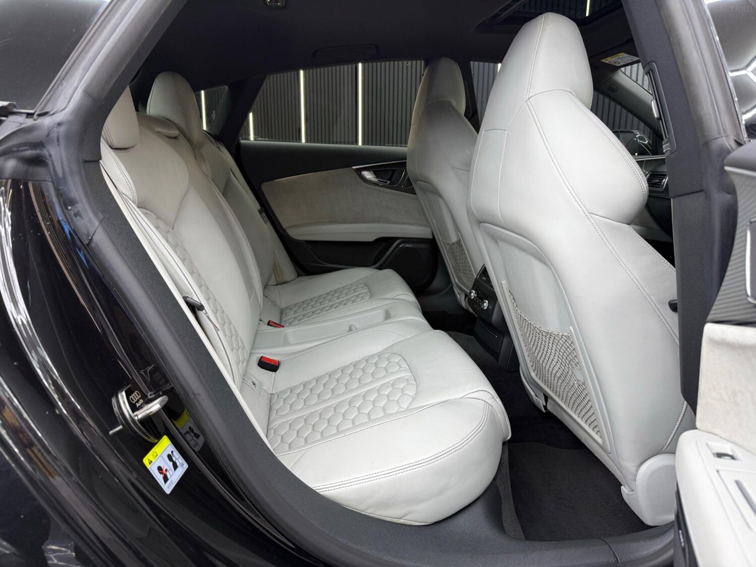 Used Audi RS7 2015 for sale - 78150447: Photo 33