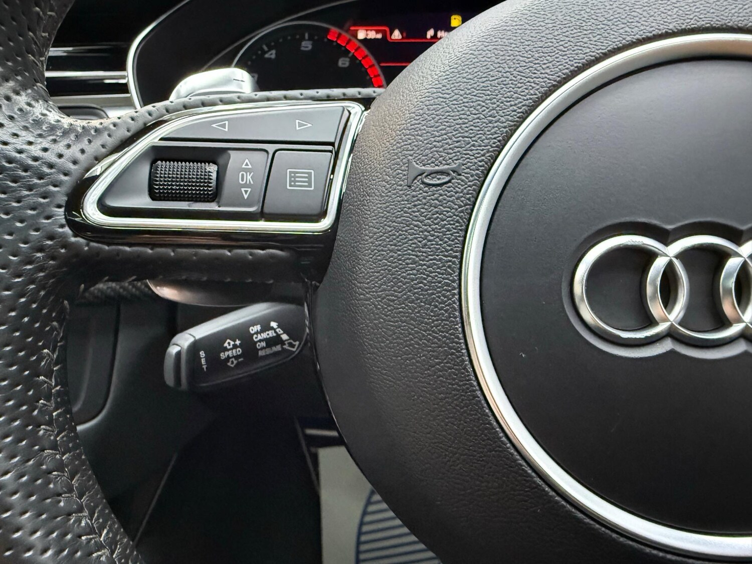 Used Audi RS7 2015 for sale - 78150447: Photo 8