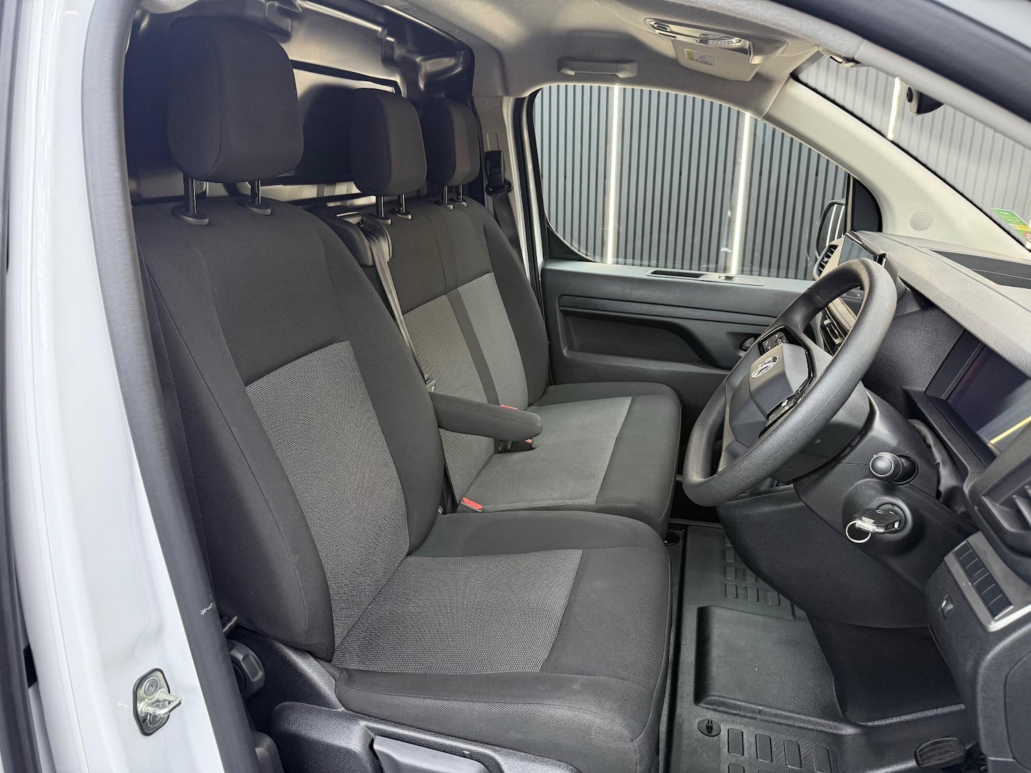 Used Vauxhall Vivaro 2024 for sale - 77296560: Photo 12