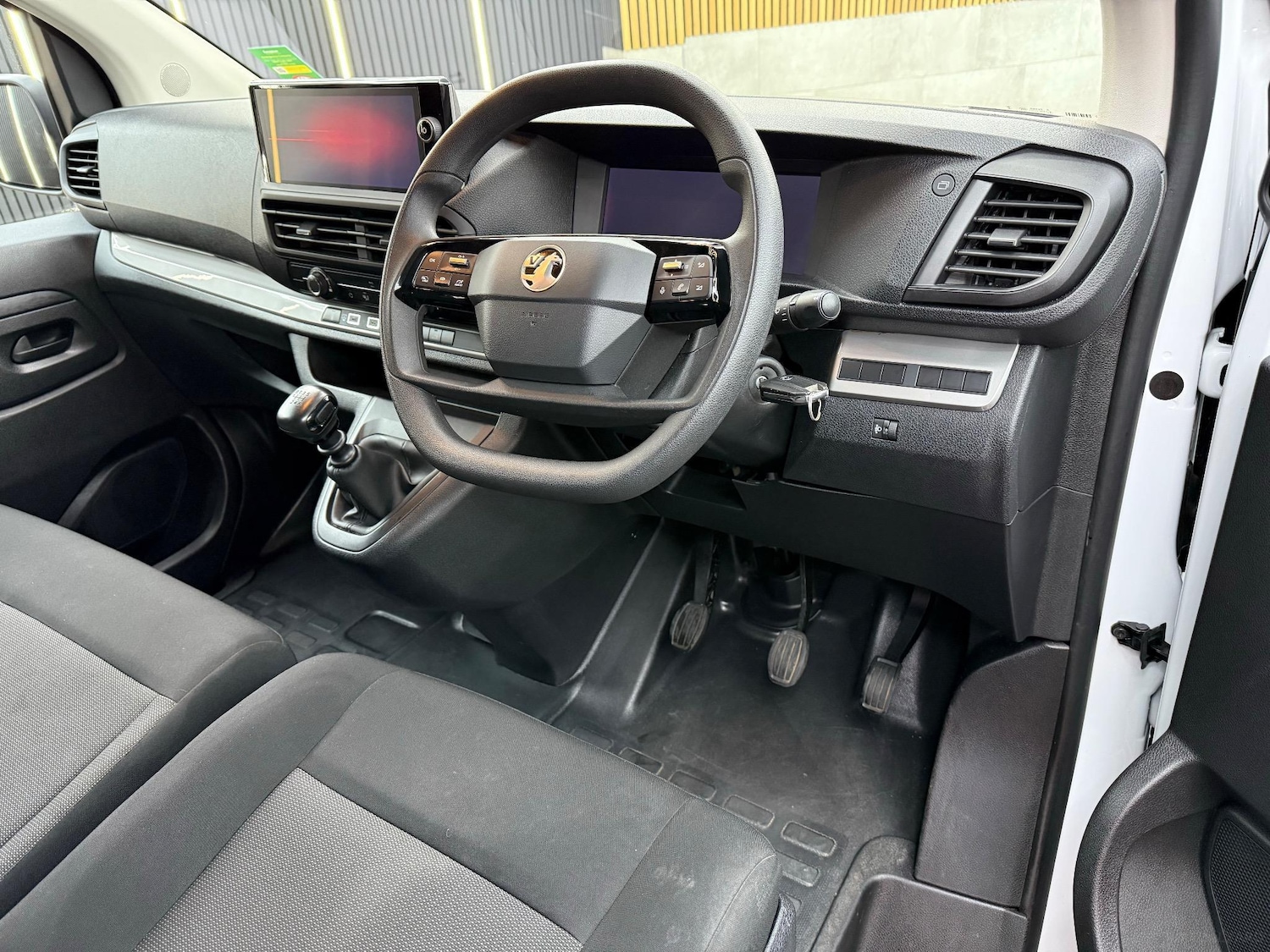 Used Vauxhall Vivaro 2024 for sale - 77296560: Photo 3