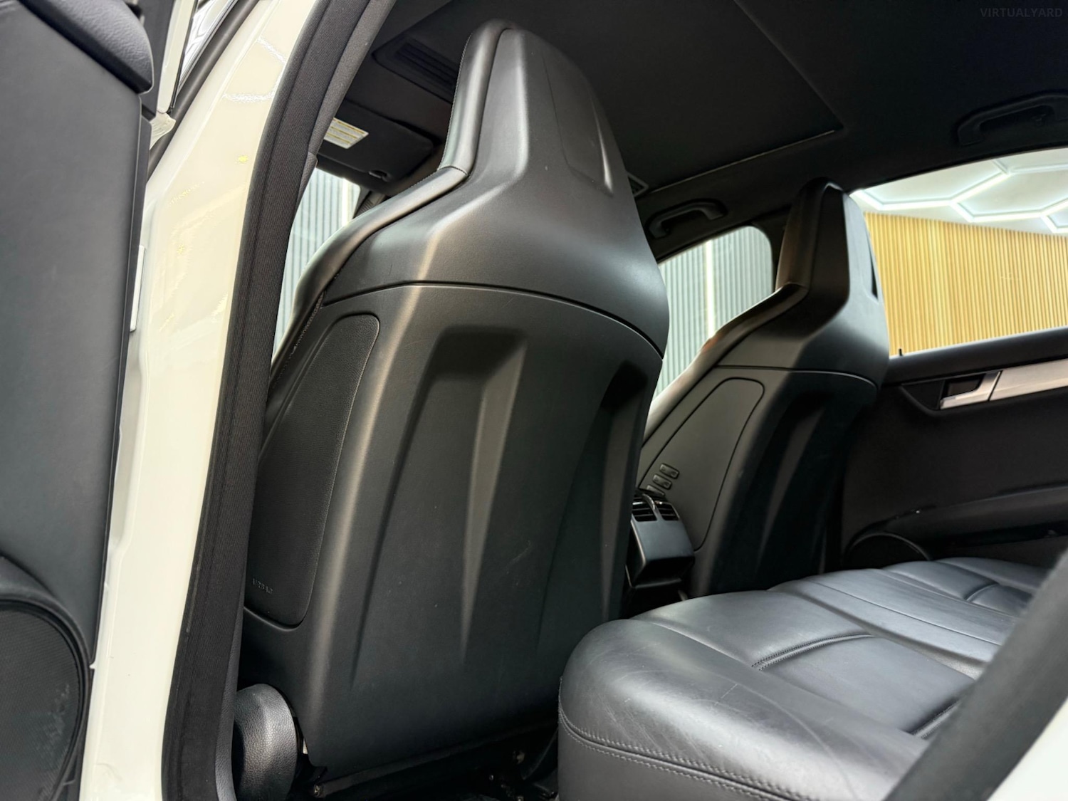 Used Mercedes-Benz C Class 2013 for sale - 76957075: Photo 14