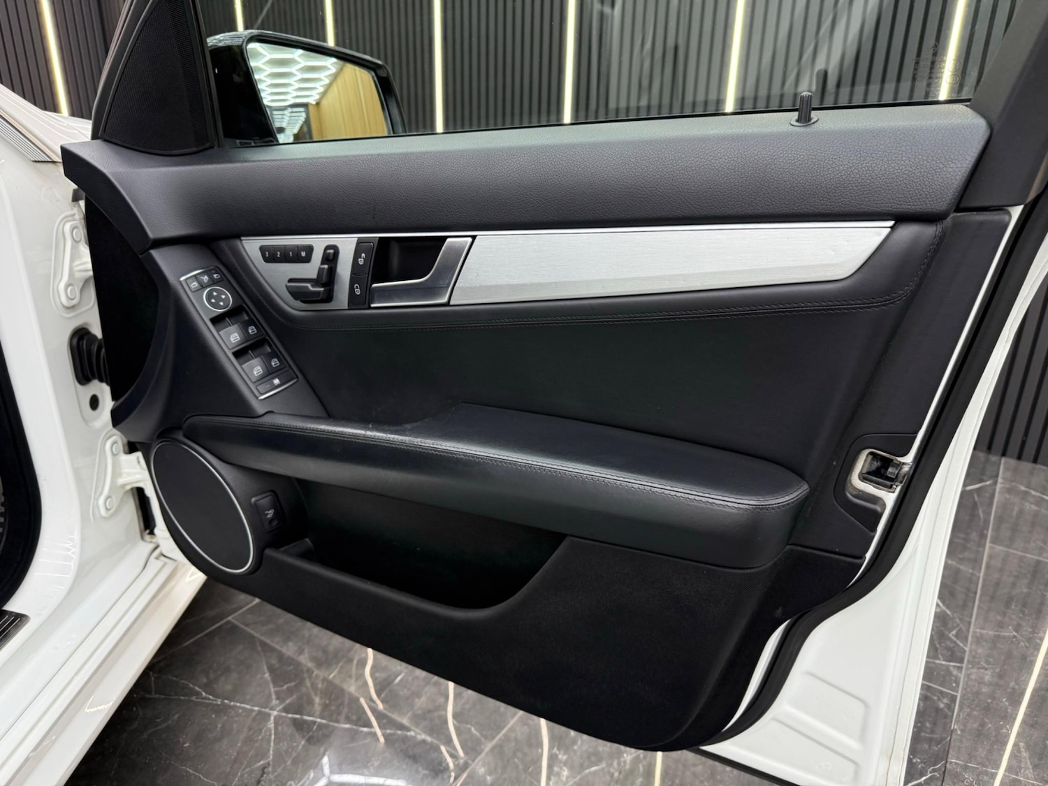 Used Mercedes-Benz C Class 2013 for sale - 76957075: Photo 20