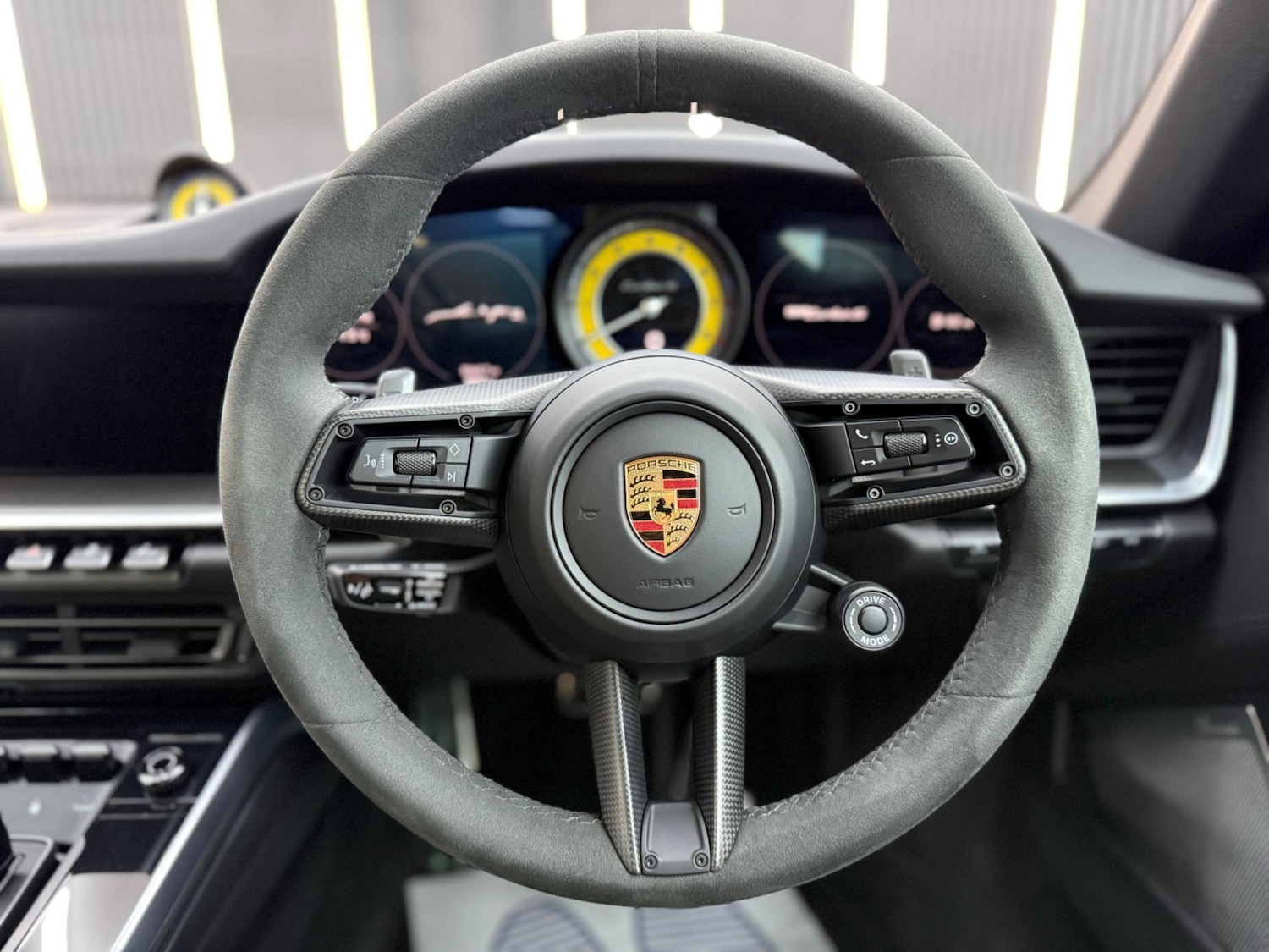 Used Porsche 911 2022 for sale - 76692916: Photo 14