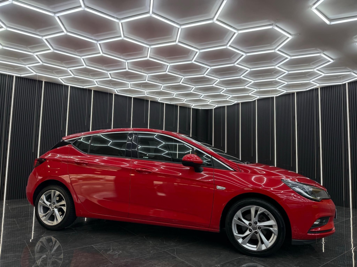 Used Vauxhall Astra 2017 for sale - 76957083: Photo 2