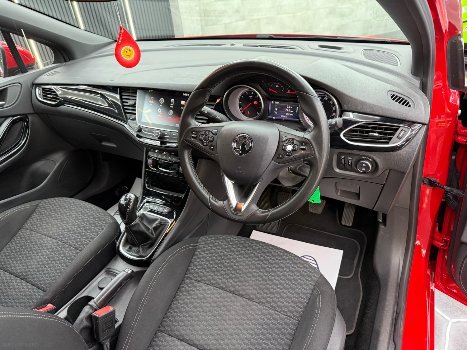 Used Vauxhall Astra 2017 for sale - 76957083: Photo 3