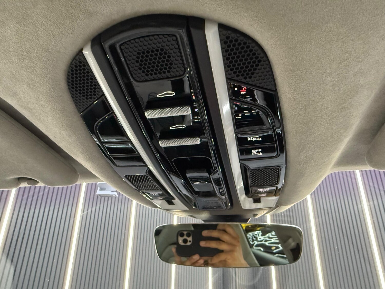 Used Porsche Panamera for sale - 78107061: Photo 25