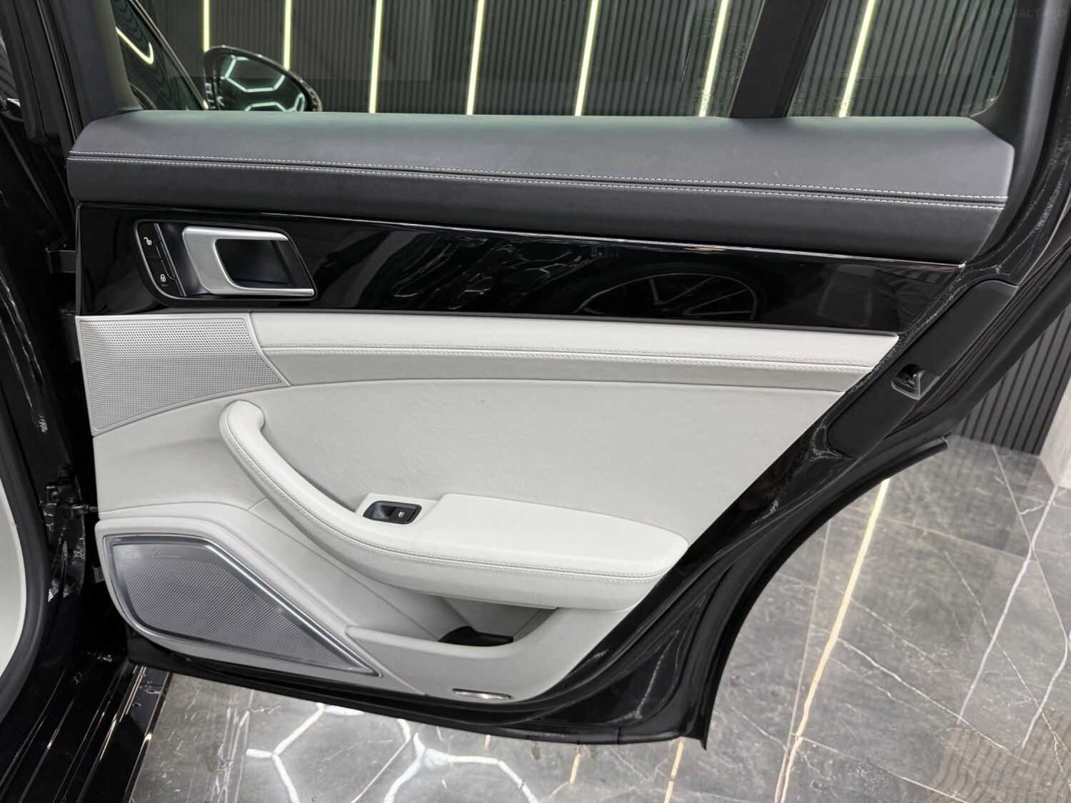 Used Porsche Panamera for sale - 78107061: Photo 38