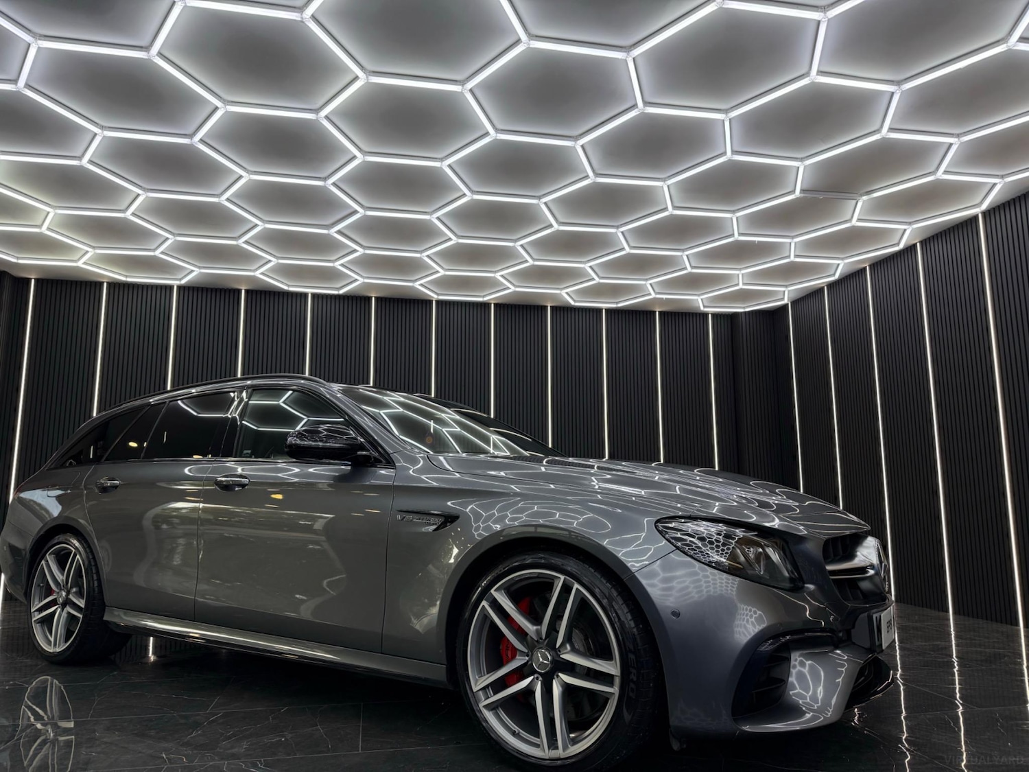 Used Mercedes-Benz E Class 2020 for sale - 76692932: Photo 1