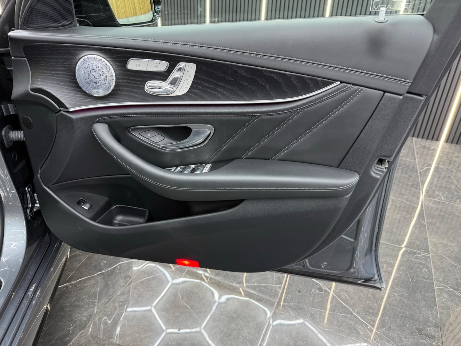 Used Mercedes-Benz E Class 2020 for sale - 76692932: Photo 33