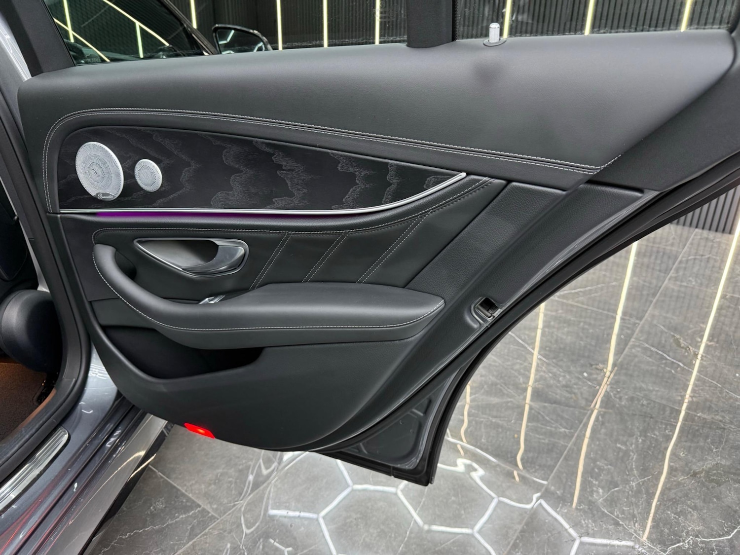 Used Mercedes-Benz E Class 2020 for sale - 76692932: Photo 36