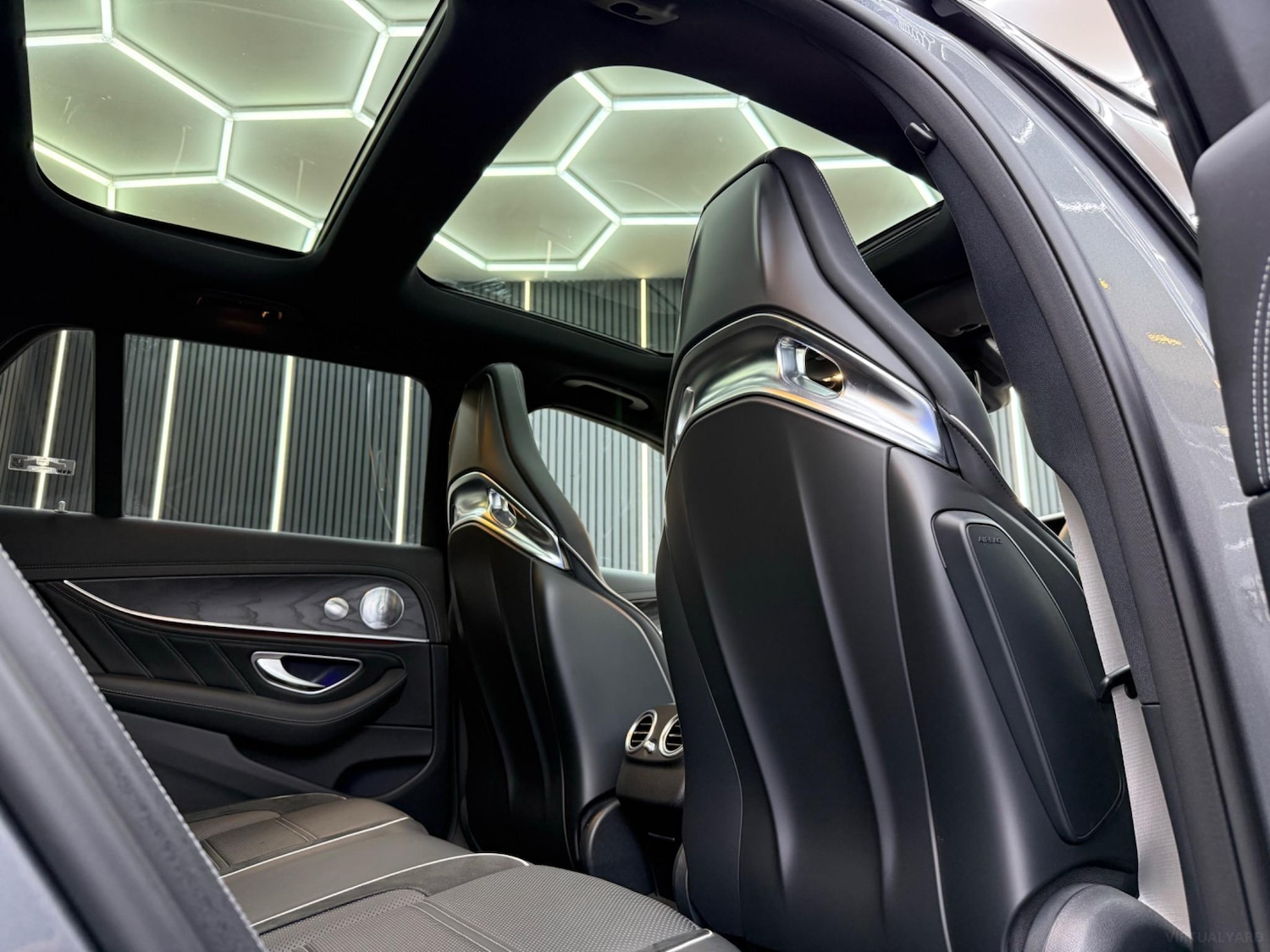 Used Mercedes-Benz E Class 2020 for sale - 76692932: Photo 37