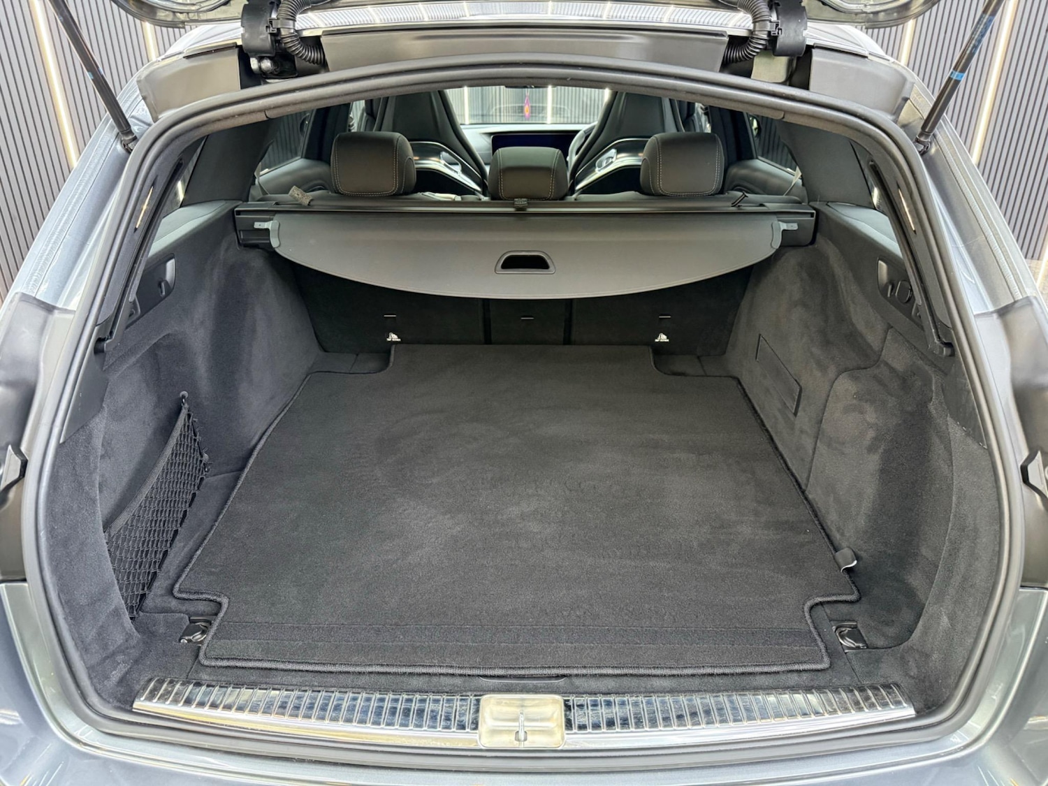 Used Mercedes-Benz E Class 2020 for sale - 76692932: Photo 40