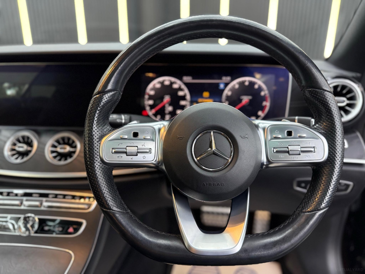 Used Mercedes-Benz E Class 2019 for sale - 76692933: Photo 16