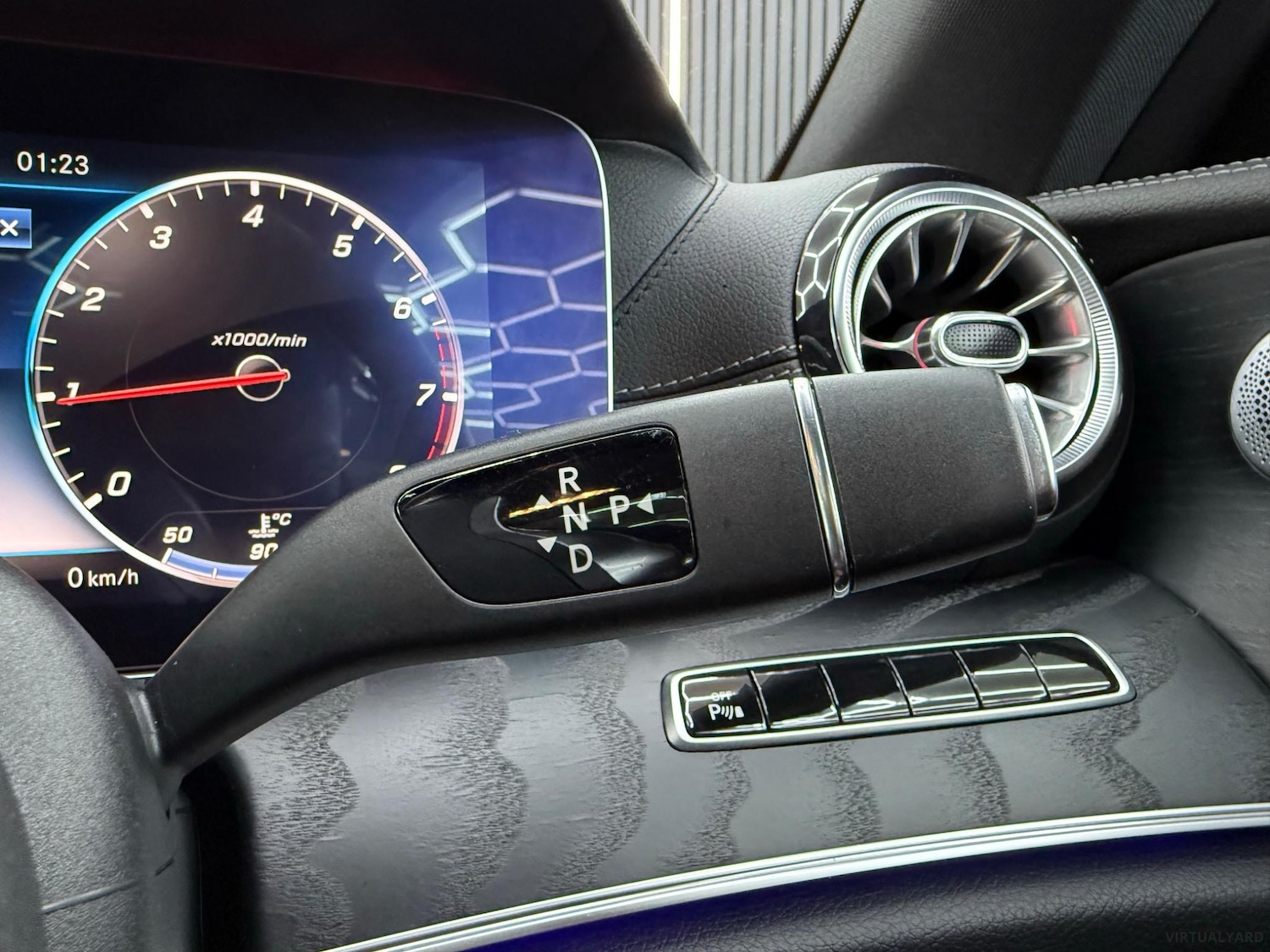 Used Mercedes-Benz E Class 2019 for sale - 76692933: Photo 17