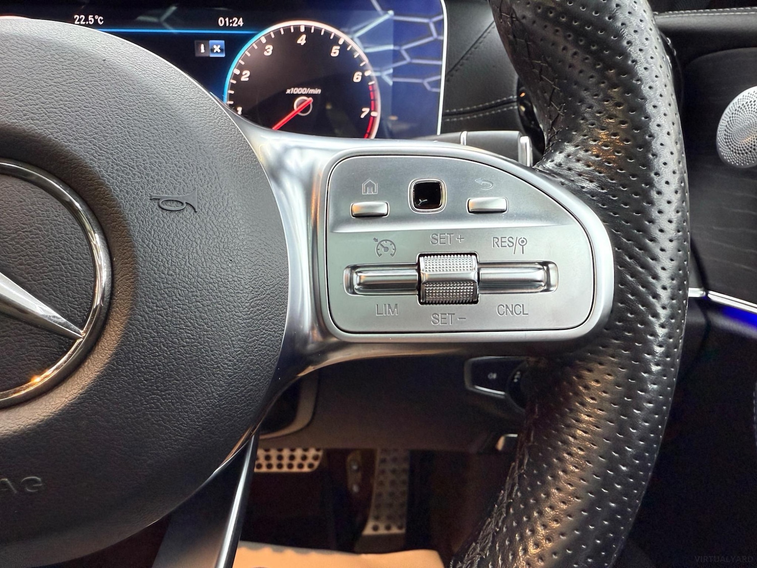 Used Mercedes-Benz E Class 2019 for sale - 76692933: Photo 21