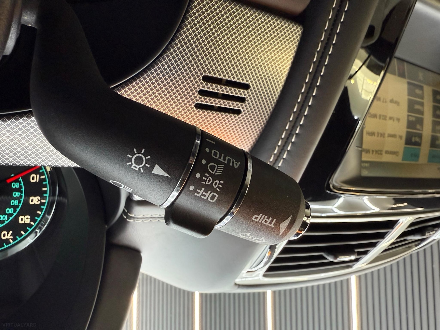 Used Jaguar XK 2014 for sale - 76692928: Photo 12