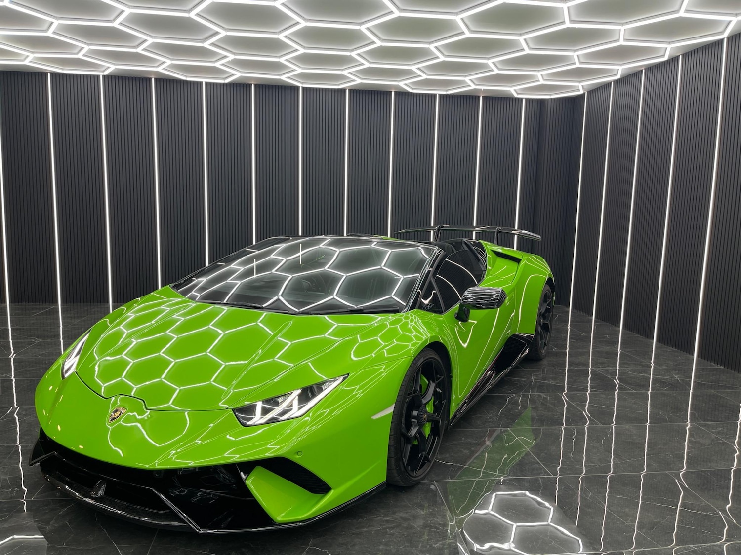 Used Lamborghini Huracan 2019 for sale - 76957078: Photo 17