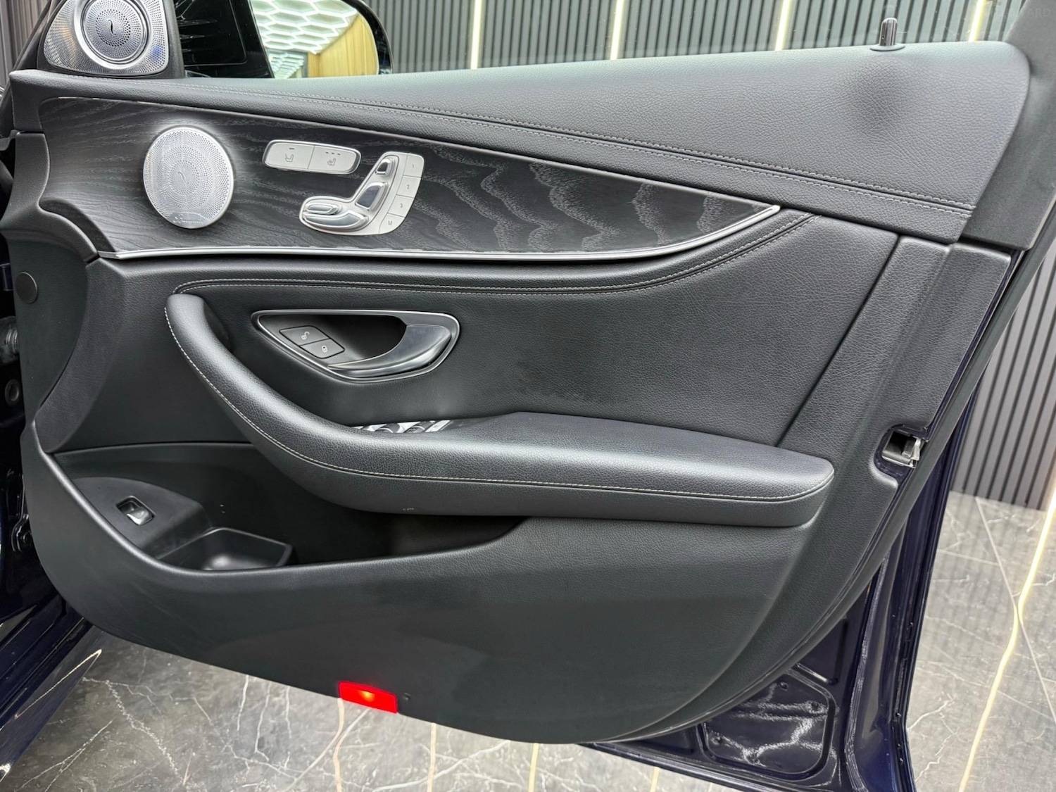 Used Mercedes-Benz E Class 2020 for sale - 76692924: Photo 31