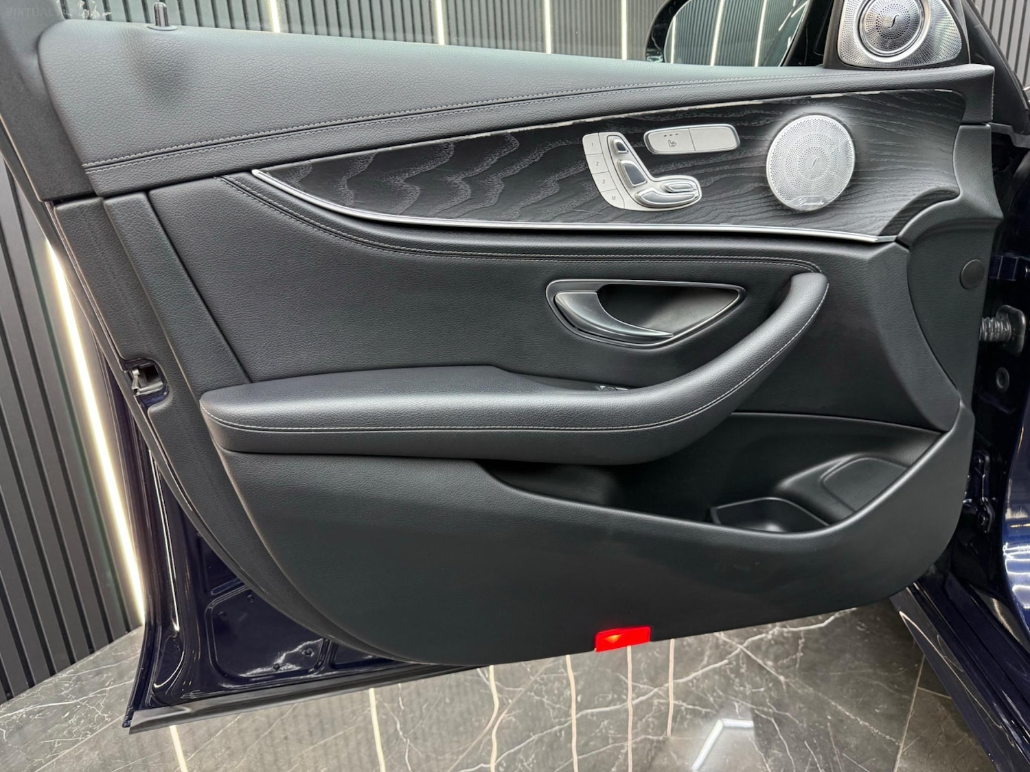 Used Mercedes-Benz E Class 2020 for sale - 76692924: Photo 34