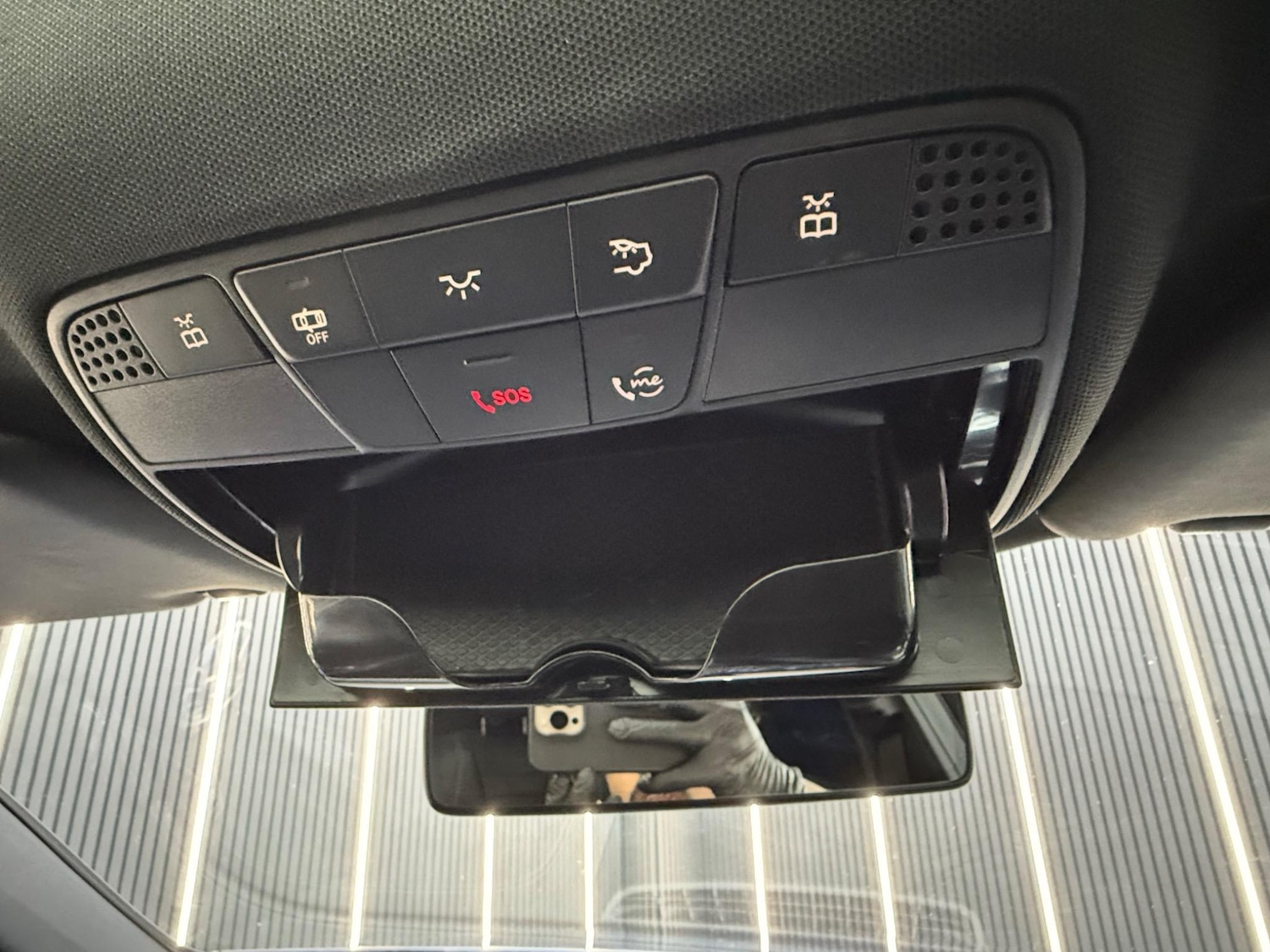 Used Mercedes-Benz E Class 2020 for sale - 76692924: Photo 35