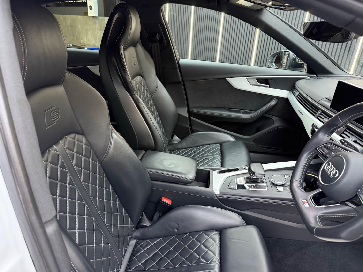 Used Audi A4 2017 for sale - 77296559: Photo 12