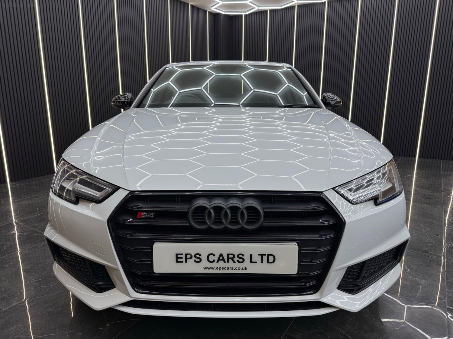 Used Audi A4 2017 for sale - 77296559: Photo 4