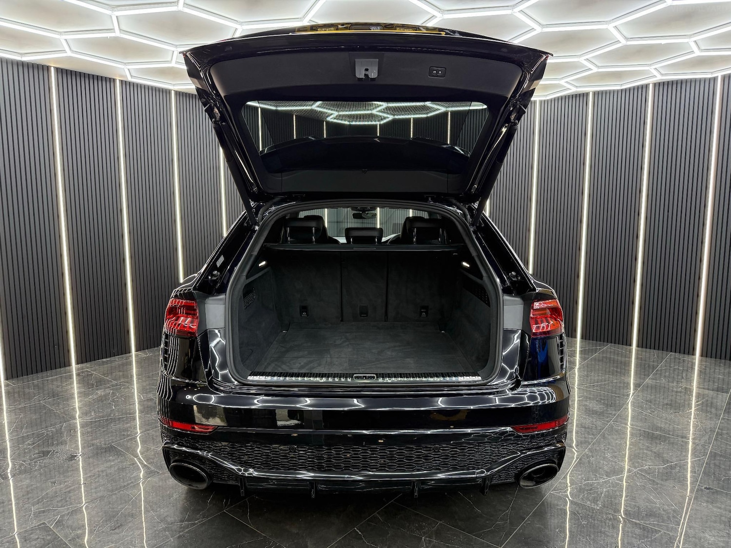 Used Audi RS Q8 2021 for sale - 76692929: Photo 10