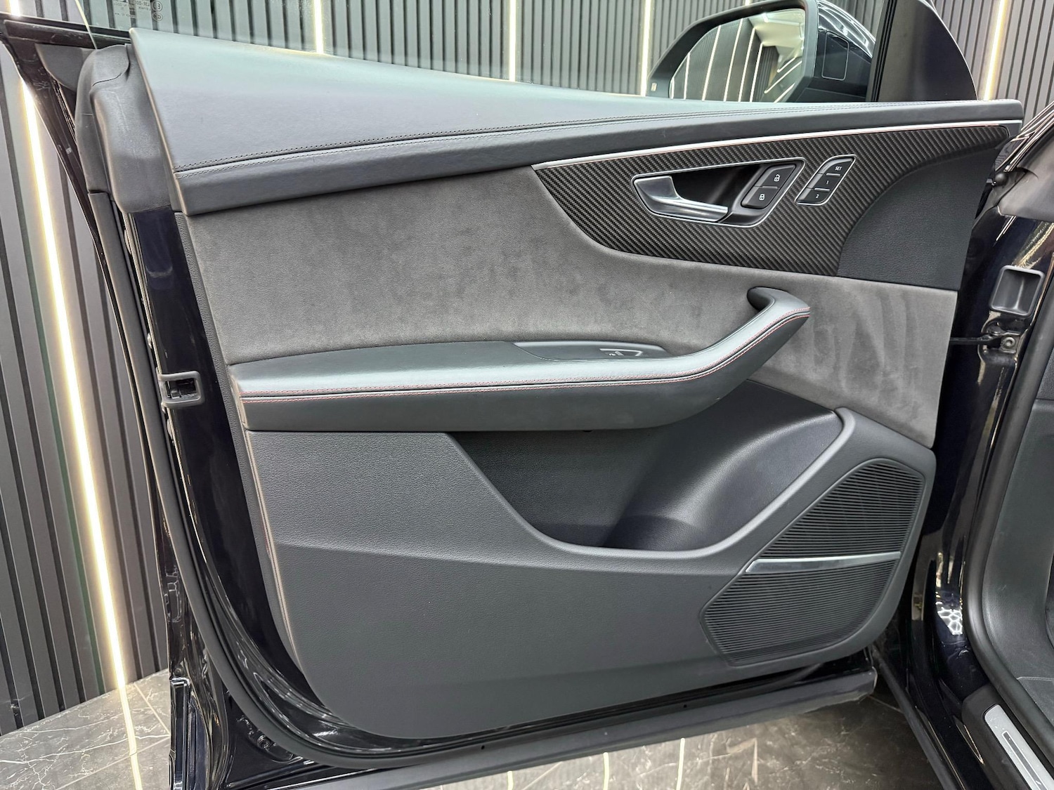 Used Audi RS Q8 2021 for sale - 76692929: Photo 34