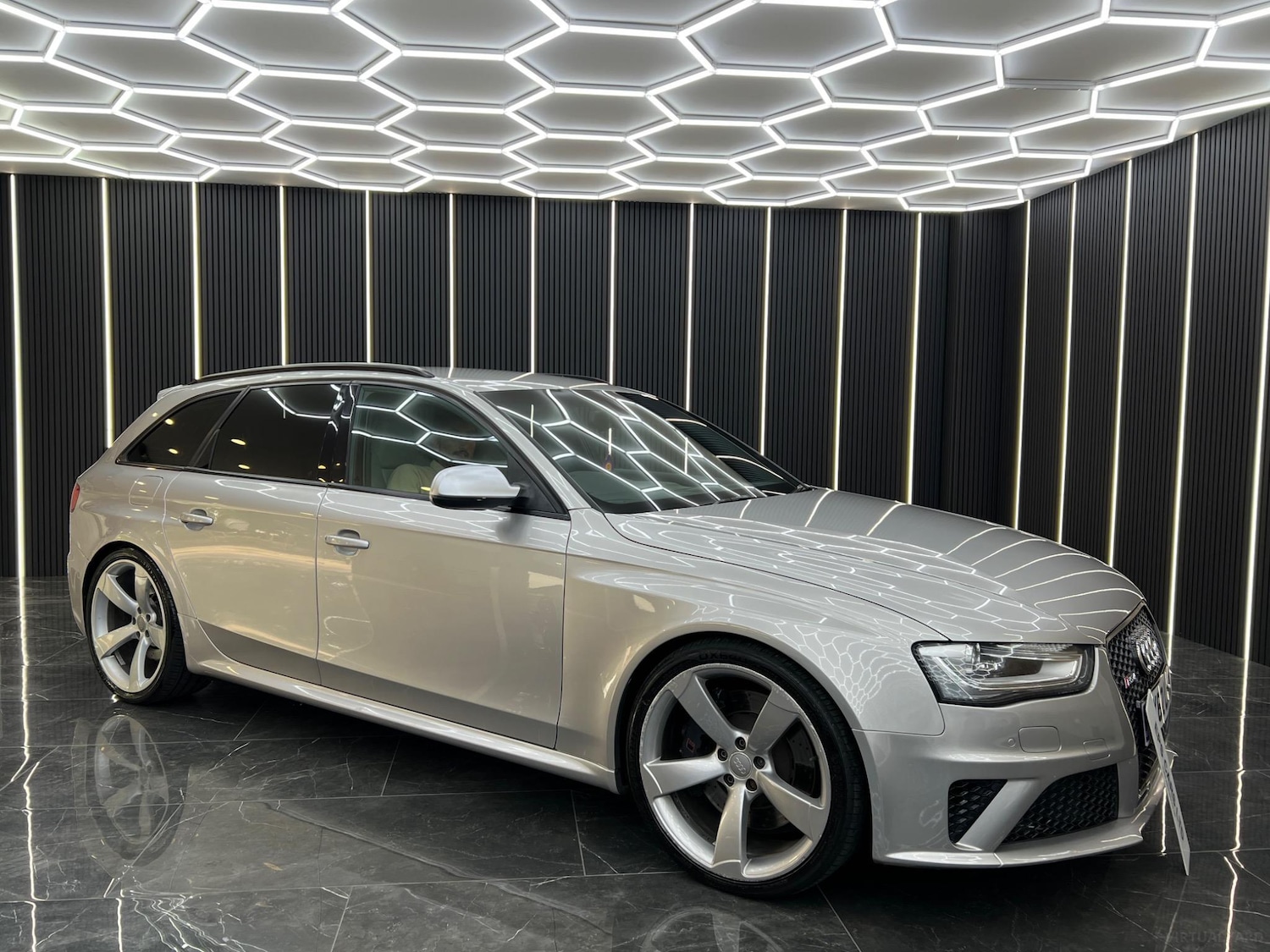 Used Audi RS4 2012 for sale - 77785339: Photo 2