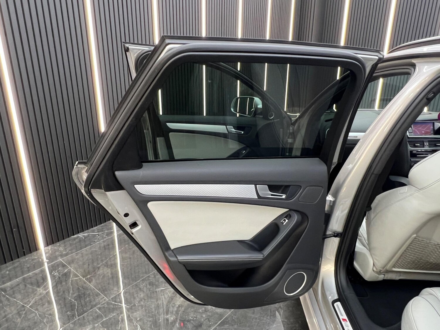 Used Audi RS4 2012 for sale - 77785339: Photo 30