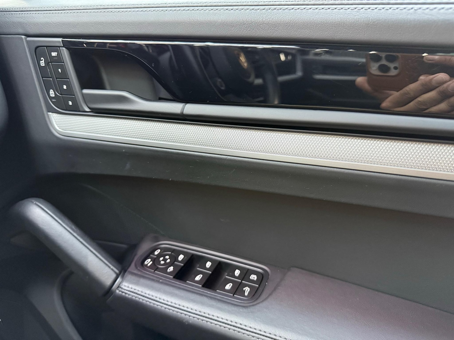 Used Porsche Cayenne 2023 for sale - 77022882: Photo 38