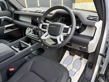Used Land Rover Defender 2020 for sale - 78929279: Photo