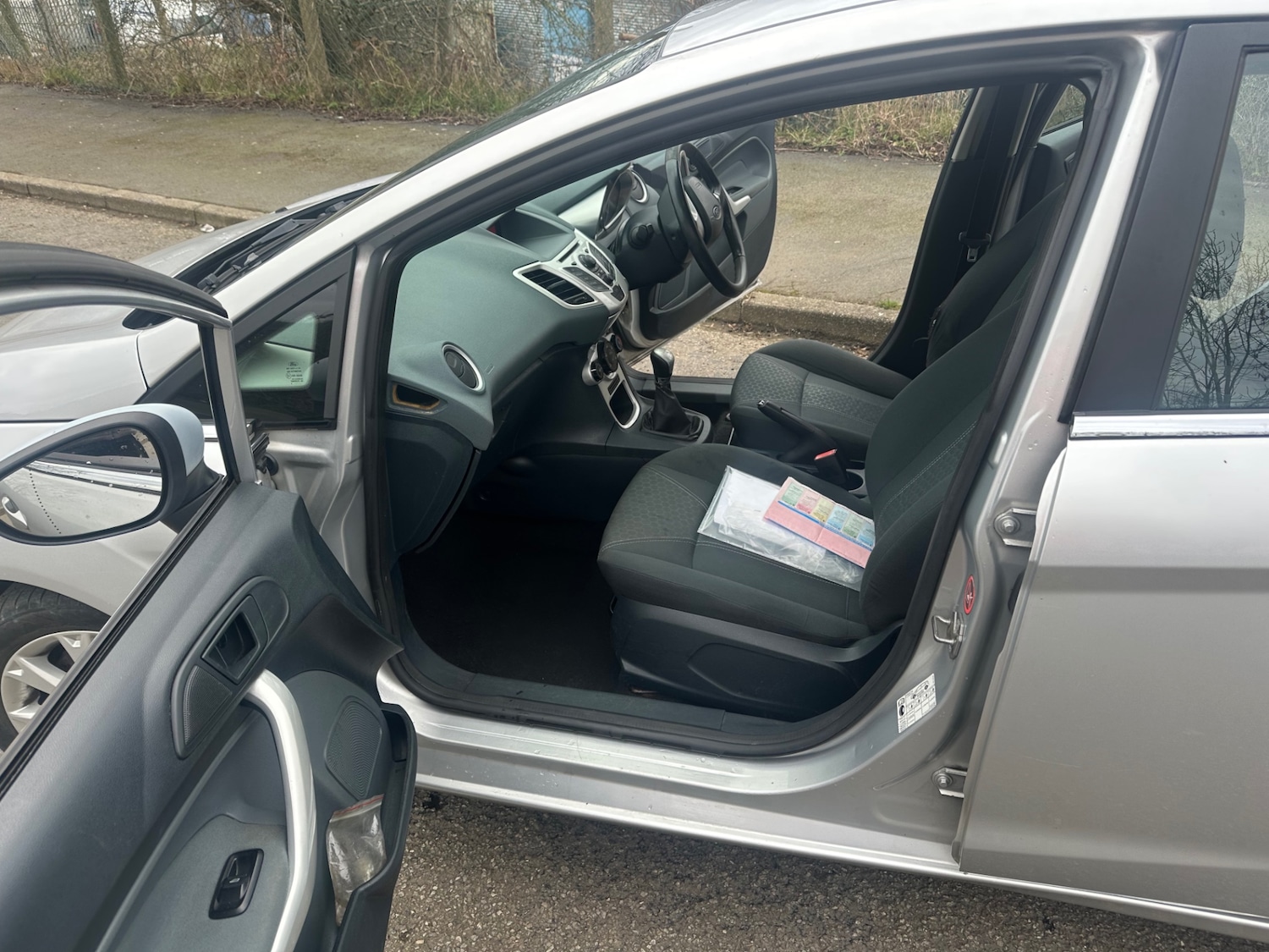 Used Ford Fiesta 2011 for sale - 77818865: Photo 10