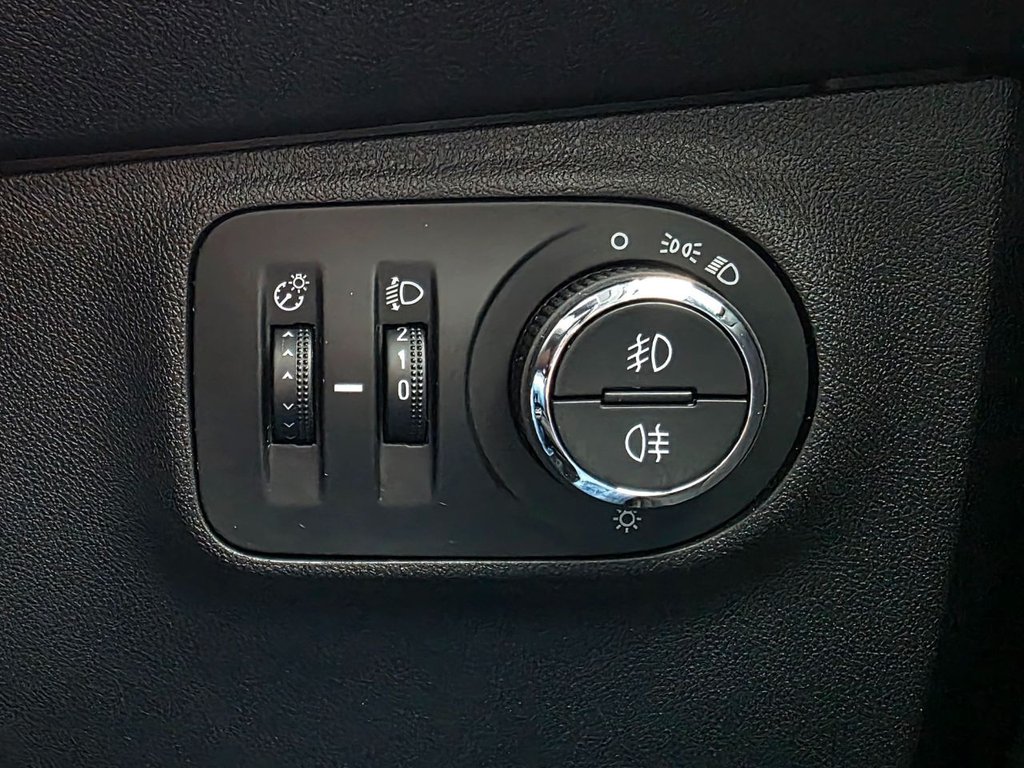 Used Vauxhall Corsa 2017 for sale - 77356142: Photo 25