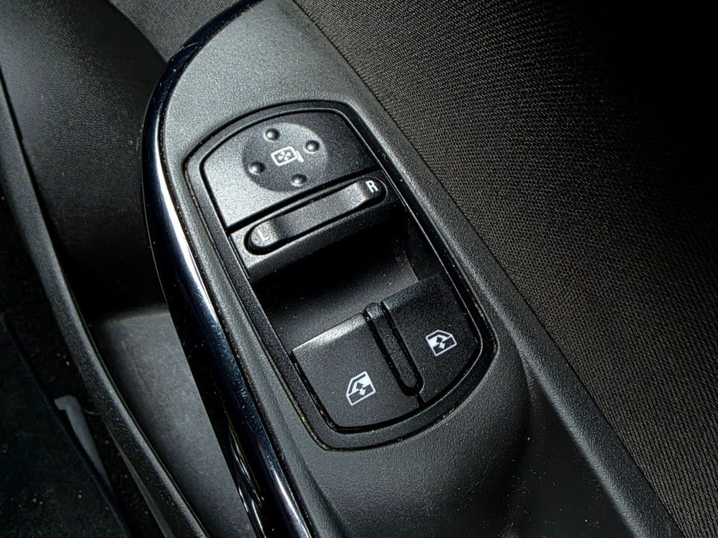 Used Vauxhall Corsa 2015 for sale - 78117414: Photo 33