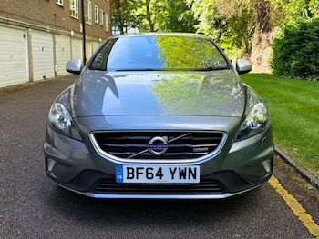 Used Volvo V40 2014 for sale - 78536546: Photo