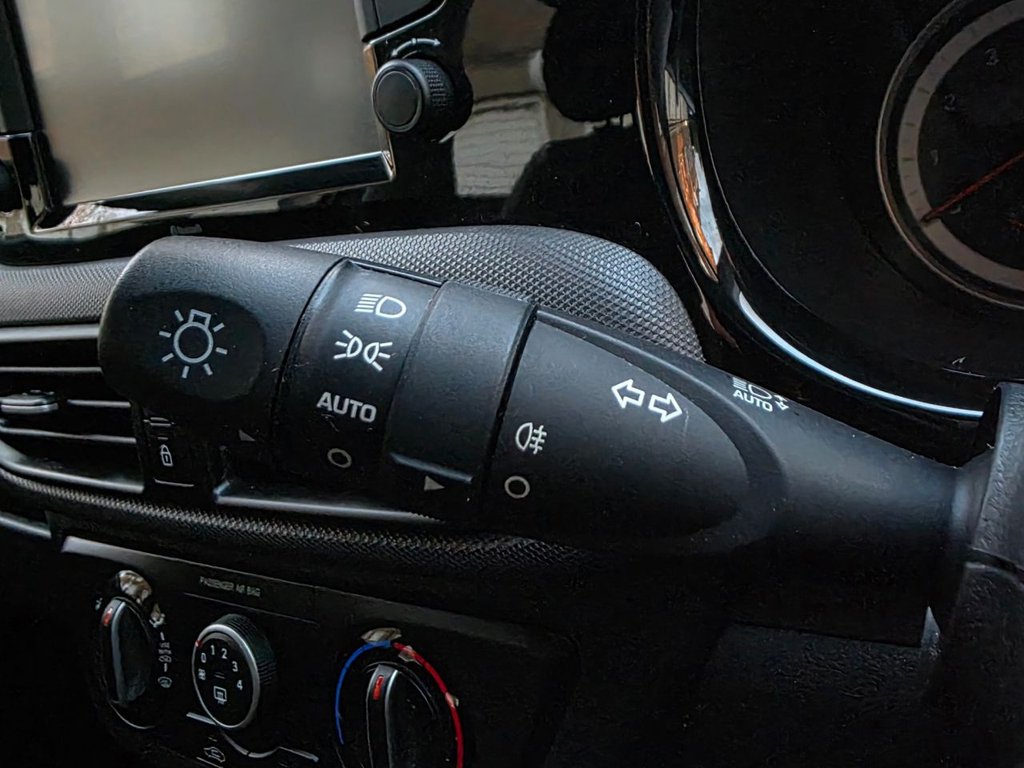 Used Hyundai i10 2020 for sale - 78149252: Photo 31