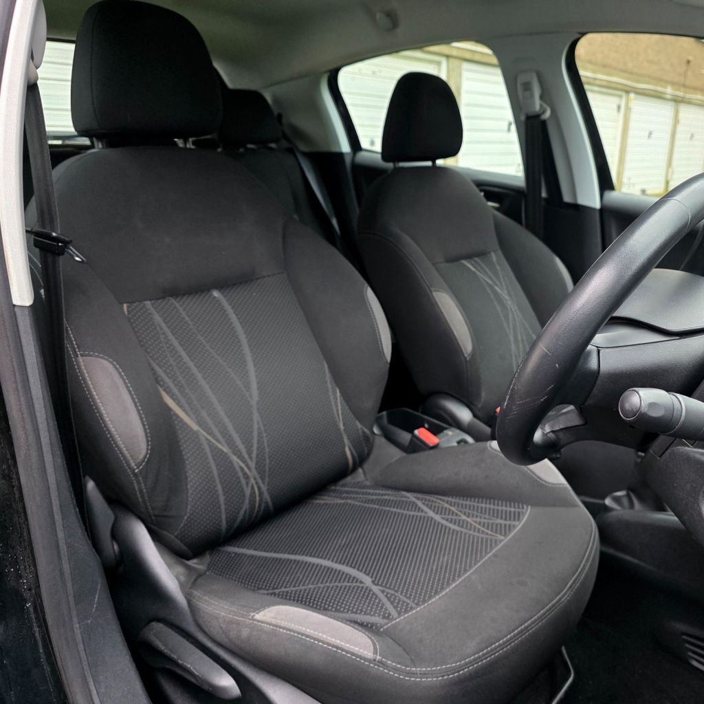 Used Peugeot 208 2013 for sale - 77638135: Photo 12