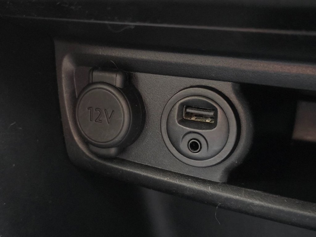 Used Peugeot 208 2013 for sale - 77638135: Photo 21