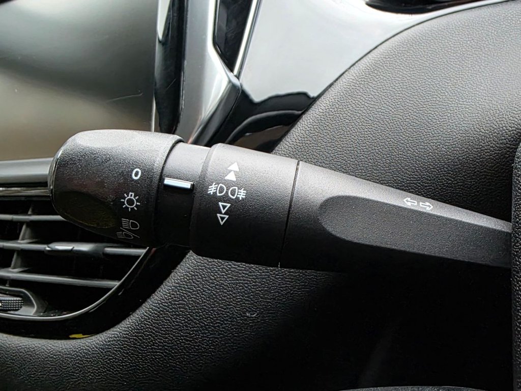 Used Peugeot 208 2013 for sale - 77638135: Photo 23