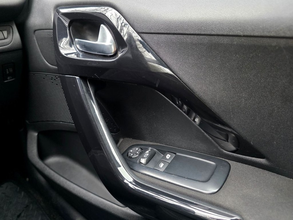 Used Peugeot 208 2013 for sale - 77638135: Photo 26