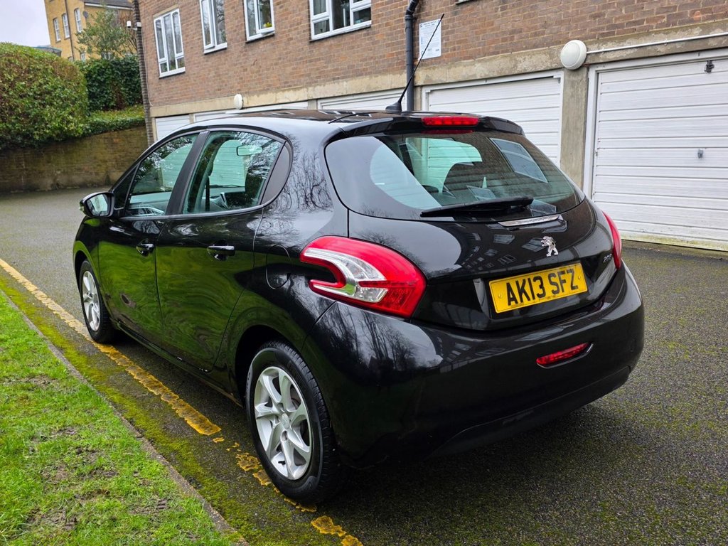 Used Peugeot 208 2013 for sale - 77638135: Photo 5