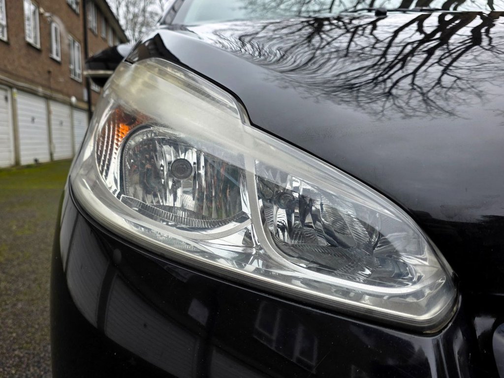 Used Peugeot 208 2013 for sale - 77638135: Photo 9