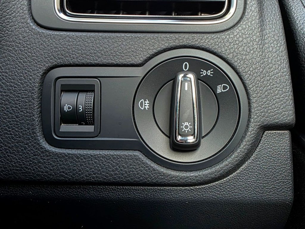 Used Volkswagen Polo 2014 for sale - 77799813: Photo 28