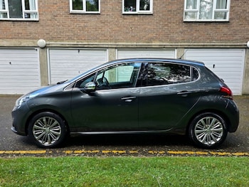 Used Peugeot 208 2016 for sale - 78875438: Photo