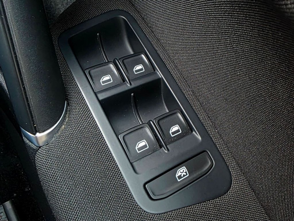 Used Volkswagen Golf 2014 for sale - 77809971: Photo 28