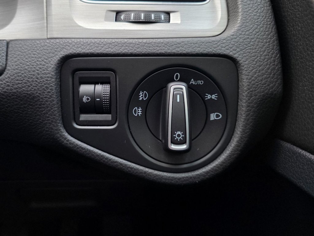 Used Volkswagen Golf 2014 for sale - 77809971: Photo 33