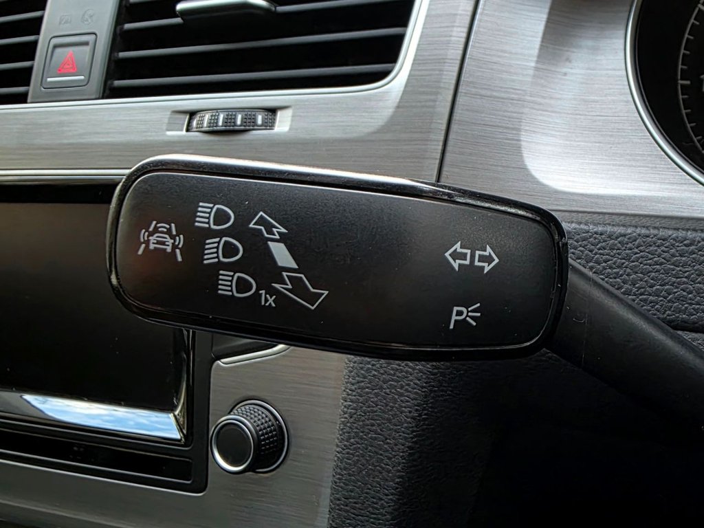 Used Volkswagen Golf 2014 for sale - 77809971: Photo 34